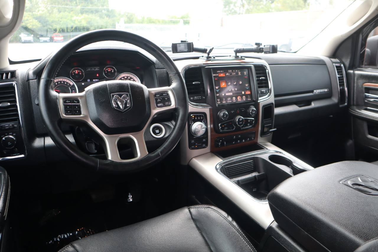 Used 2017 RAM 1500 Laramie w/ Convenience Group AWD/4WD image 17