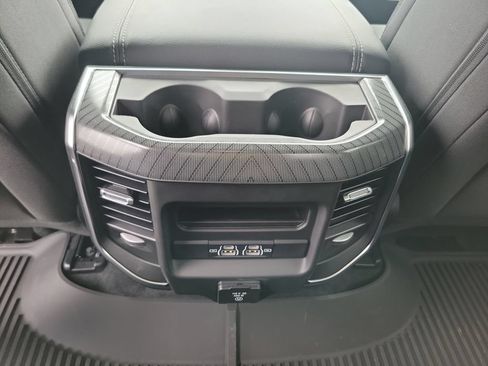 Used 2025 RAM 1500 Big Horn AWD/4WD image 19