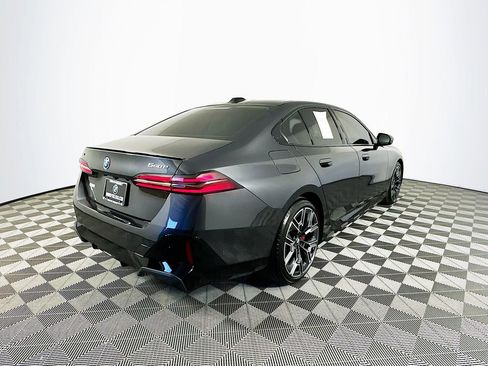 Used 2026 BMW 550e xDrive w/ Premium Package image 9