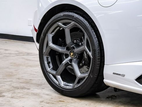 Used 2023 Lamborghini Huracan Tecnica image 88