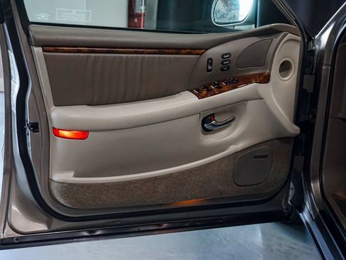 Used 2003 Buick Park Avenue Ultra FWD image 17