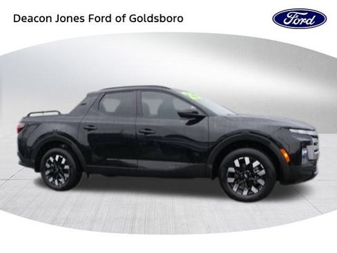 Used 2025 Hyundai Santa Cruz SEL image 2