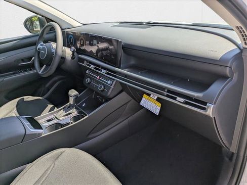 New 2026 Hyundai Tucson SE image 19