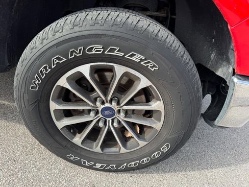 Used 2012 Ford F150 XLT w/ XLT Chrome Pkg image 5