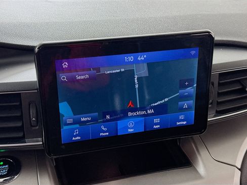 Used 2021 Ford Explorer XLT w/ Equipment Group 202A image 2