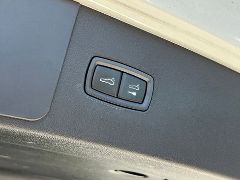 Certified 2023 Porsche Cayenne Platinum Edition AWD/4WD image 20