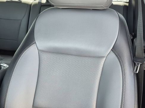 Used 2022 Ford F150 Lariat w/ Equipment Group 502A High AWD/4WD image 15