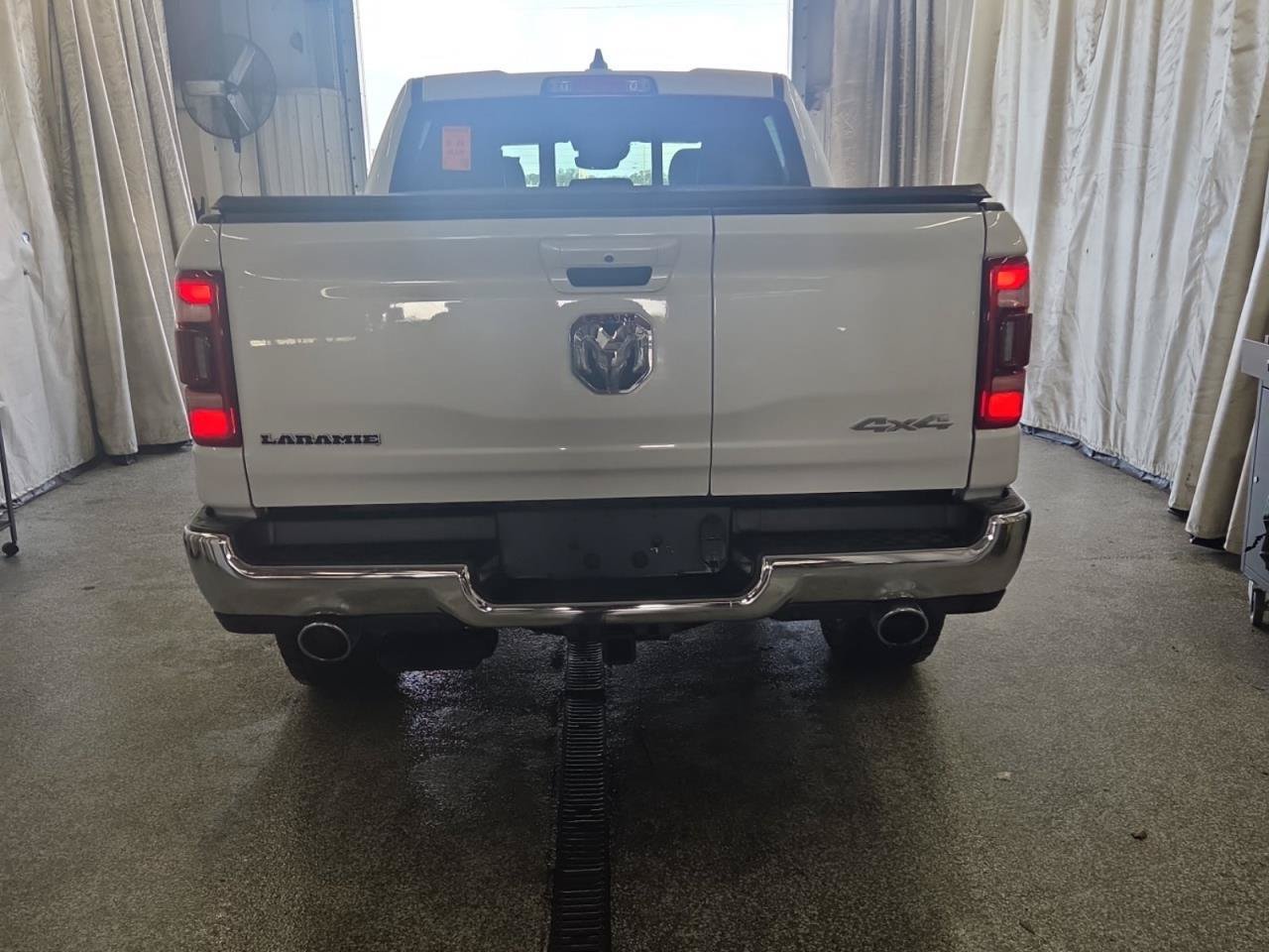 Used 2023 RAM 1500 Laramie AWD/4WD image 15