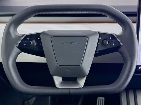 Used 2024 Tesla Cybertruck AWD Crew Cab image 18