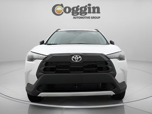 Used 2026 Toyota Corolla Cross LE FWD image 29