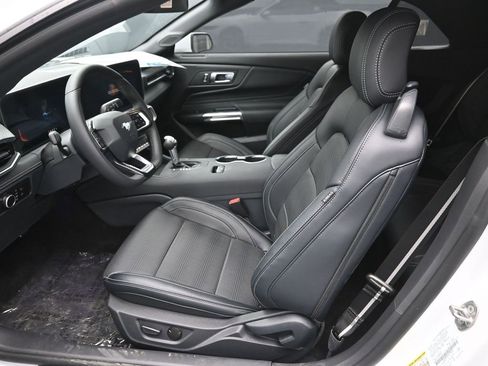 New 2025 Ford Mustang Premium image 27