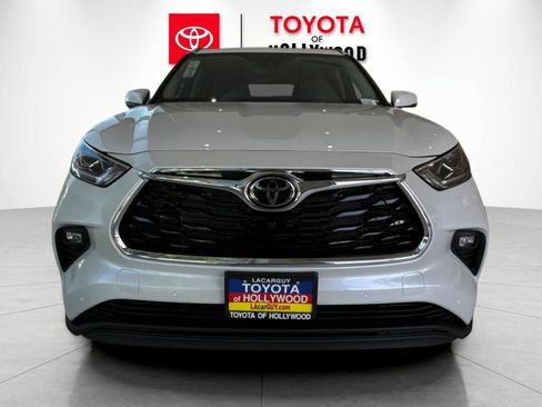 New 2026 Toyota Highlander Limited AWD/4WD image 7