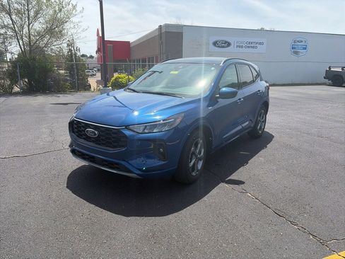 Used 2023 Ford Escape ST-Line Select w/ Tech Pack #1 AWD/4WD image 1