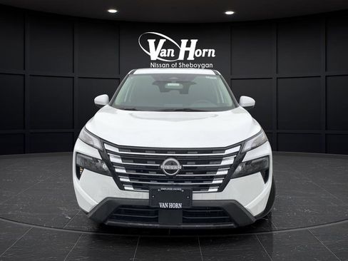 New 2026 Nissan Rogue SV image 9