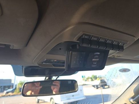 Used 2025 Ford F450 Platinum w/ Platinum Plus Package image 15