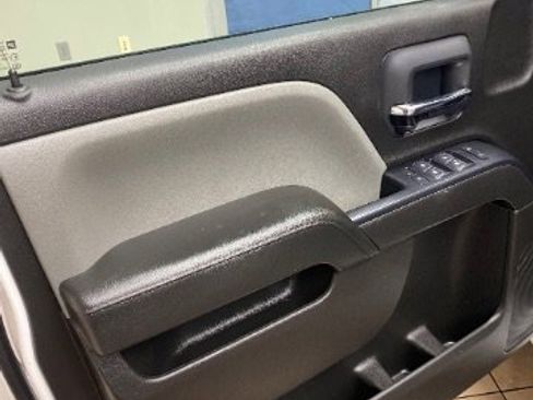 Used 2018 Chevrolet Silverado 1500 W/T image 9