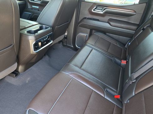 Used 2024 GMC Sierra 1500 Denali w/ Denali Reserve Package AWD/4WD image 12