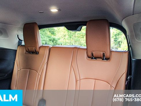 Used 2025 INFINITI QX60 Sensory w/ Vision Package AWD/4WD image 19