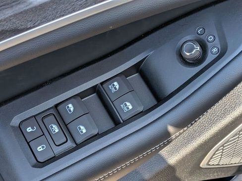 New 2026 Jeep Grand Cherokee Limited AWD/4WD image 23
