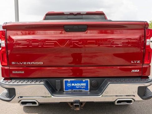 Used 2020 Chevrolet Silverado 1500 LTZ w/ LTZ Premium Package AWD/4WD image 7