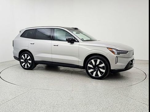 New 2025 Volvo EX90 Plus w/ Protection Package Premier AWD/4WD image 3