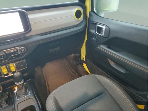 Used 2024 Jeep Wrangler Sahara image 13