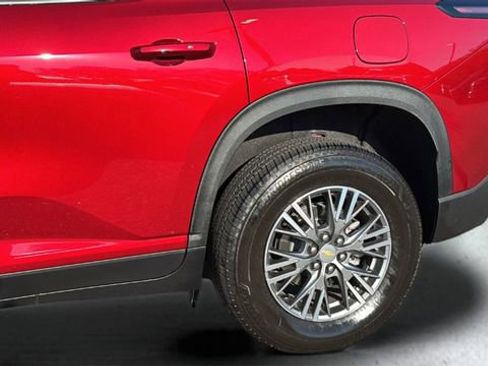 New 2025 Chevrolet Traverse LT w/ Driver Confidence Package image 34