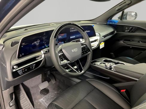 New 2026 Cadillac Lyriq Luxury AWD/4WD image 18
