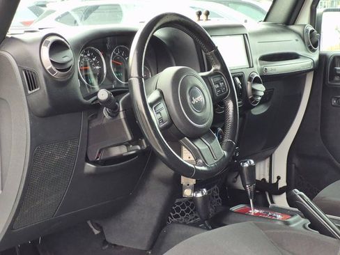 Used 2018 Jeep Wrangler Unlimited Sport S image 10