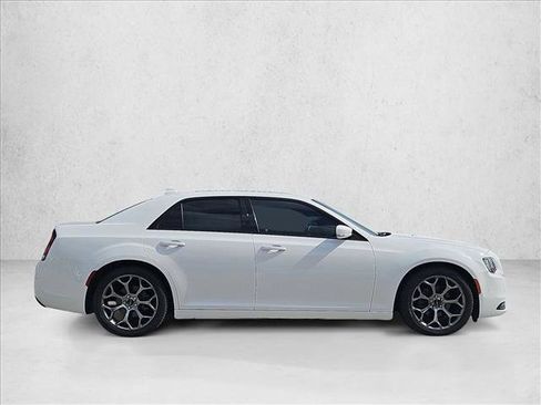 Used 2018 Chrysler 300 S w/ 300S Premium Group 2 image 4