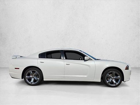 Used 2014 Dodge Charger SXT Plus image 4