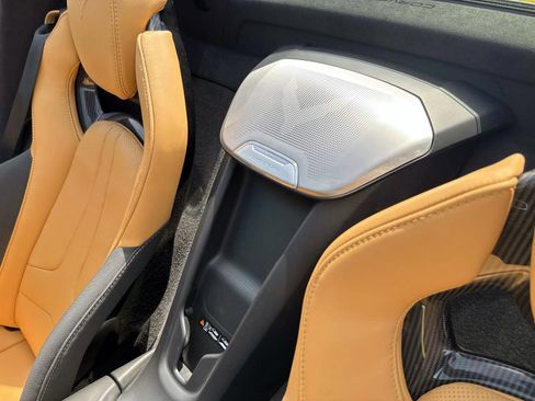 Used 2025 Chevrolet Corvette Z06 RWD image 11