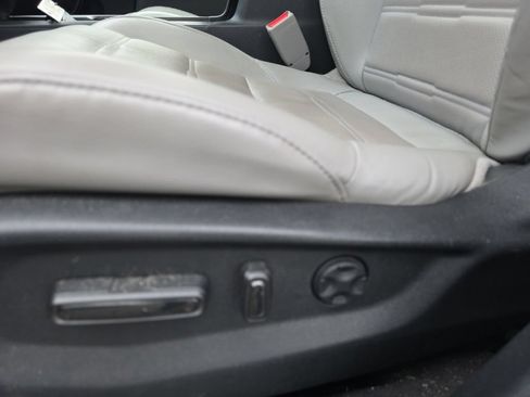 Used 2017 Honda CR-V EX-L image 11