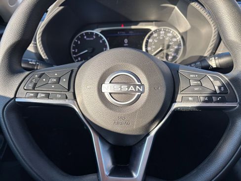 Used 2025 Nissan Sentra SV image 25