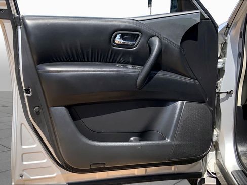 Used 2022 Nissan Armada SV RWD image 42