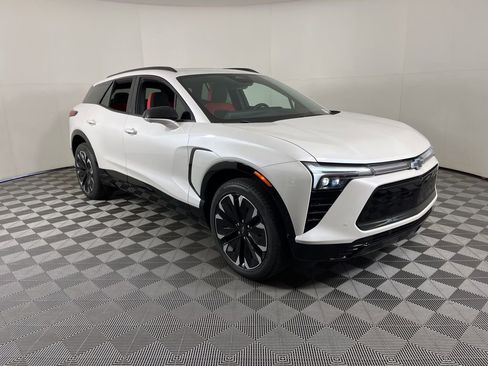 New 2025 Chevrolet Blazer EV RS w/ Super Cruise Package image 19