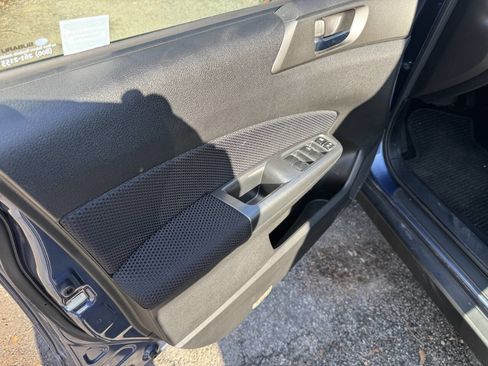 Used 2011 Subaru Forester 2.5X Premium image 18