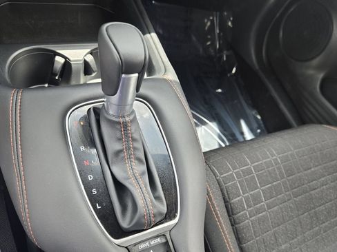 Certified 2025 Honda HR-V Sport image 19