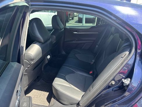 Used 2022 Toyota Camry SE FWD image 13