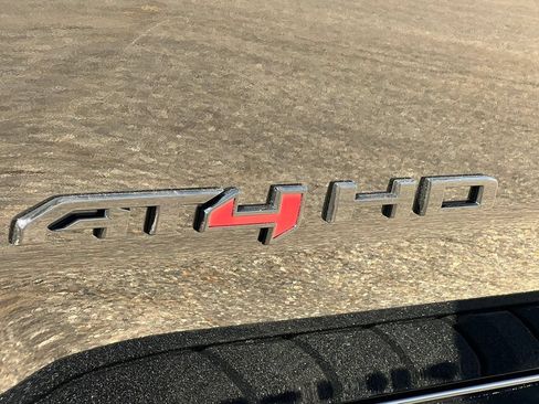 New 2026 GMC Sierra 2500 AT4 w/ AT4 Premium Plus Package AWD/4WD image 8