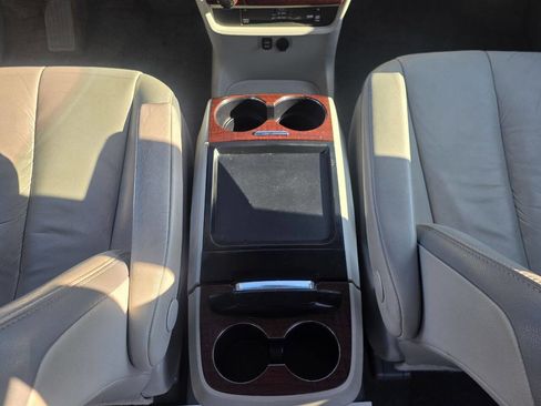 Used 2011 Toyota Sienna Limited w/ Premium Pkg image 16