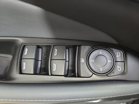 Used 2023 Buick Enclave Essence w/ Experience Buick Package AWD/4WD image 28