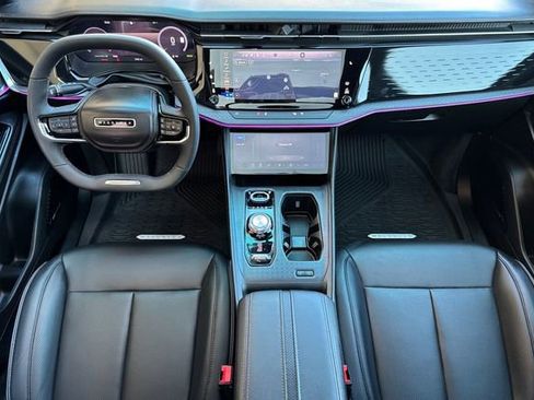 Used 2025 Jeep Wagoneer S Limited image 15