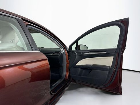 Used 2015 Ford Fusion Titanium image 30