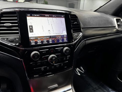 Used 2020 Jeep Grand Cherokee Limited w/ Luxury Group II image 25