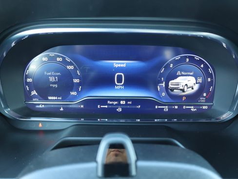 Certified 2024 Chevrolet Tahoe High Country w/ Advanced Technology Package image 27