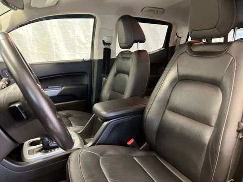 Used 2019 Chevrolet Colorado LT w/ Redline Special Edition image 22