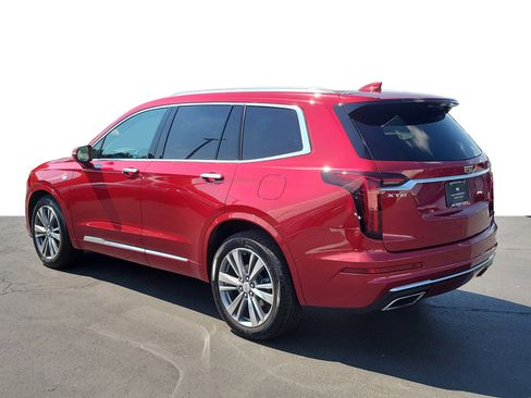 Used 2020 Cadillac XT6 Premium Luxury FWD image 4