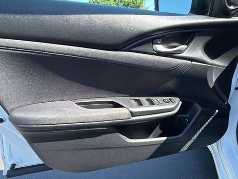 Used 2019 Honda Insight EX image 18