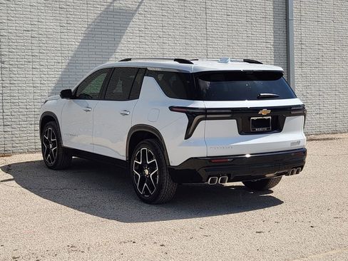 New 2026 Chevrolet Traverse High Country FWD image 3